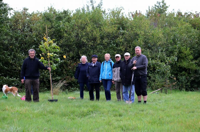 Baumpflanzung am Tag der Deutschen Einheit